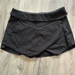 Aritzia Skort